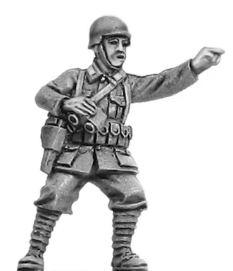 Chinese officer in German Helmet (28mm)