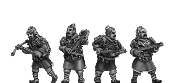 Armoured Crossbow advancing (28mm)