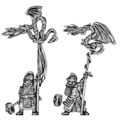 Dwarf standard bearer (18mm)