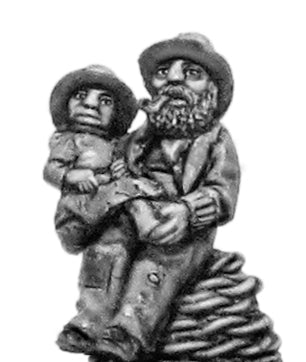 Fishmen Elder Cradling Infant (28mm)