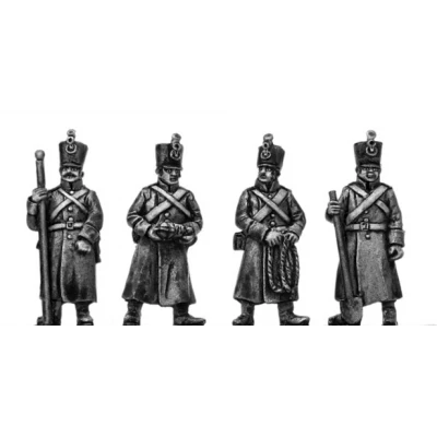 Foot artillery crewman, in greatcoat, loading (18mm)