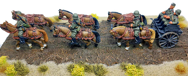 German Limber - six horses, five crew figures and limber (28mm) - Image 3