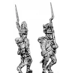 Hungarian grenadier, marching, shoulder arms (18mm)