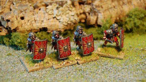 Legionaries Advancing With Gladius - Lorica Segmentata (28mm)