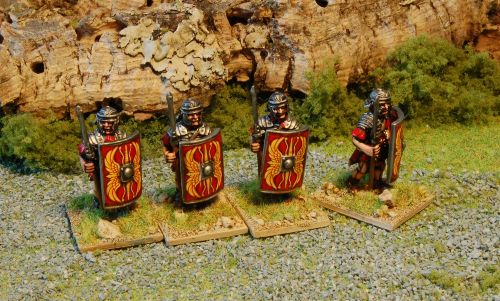 Legionaries Marching - Lorica Segmentata (28mm)