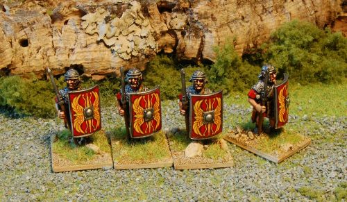 Legionaries Marching - Mail (28mm)