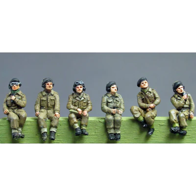 RAC Crew set 2 seated figures (20mm)