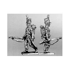 Rifleman, marching at trail (18mm)